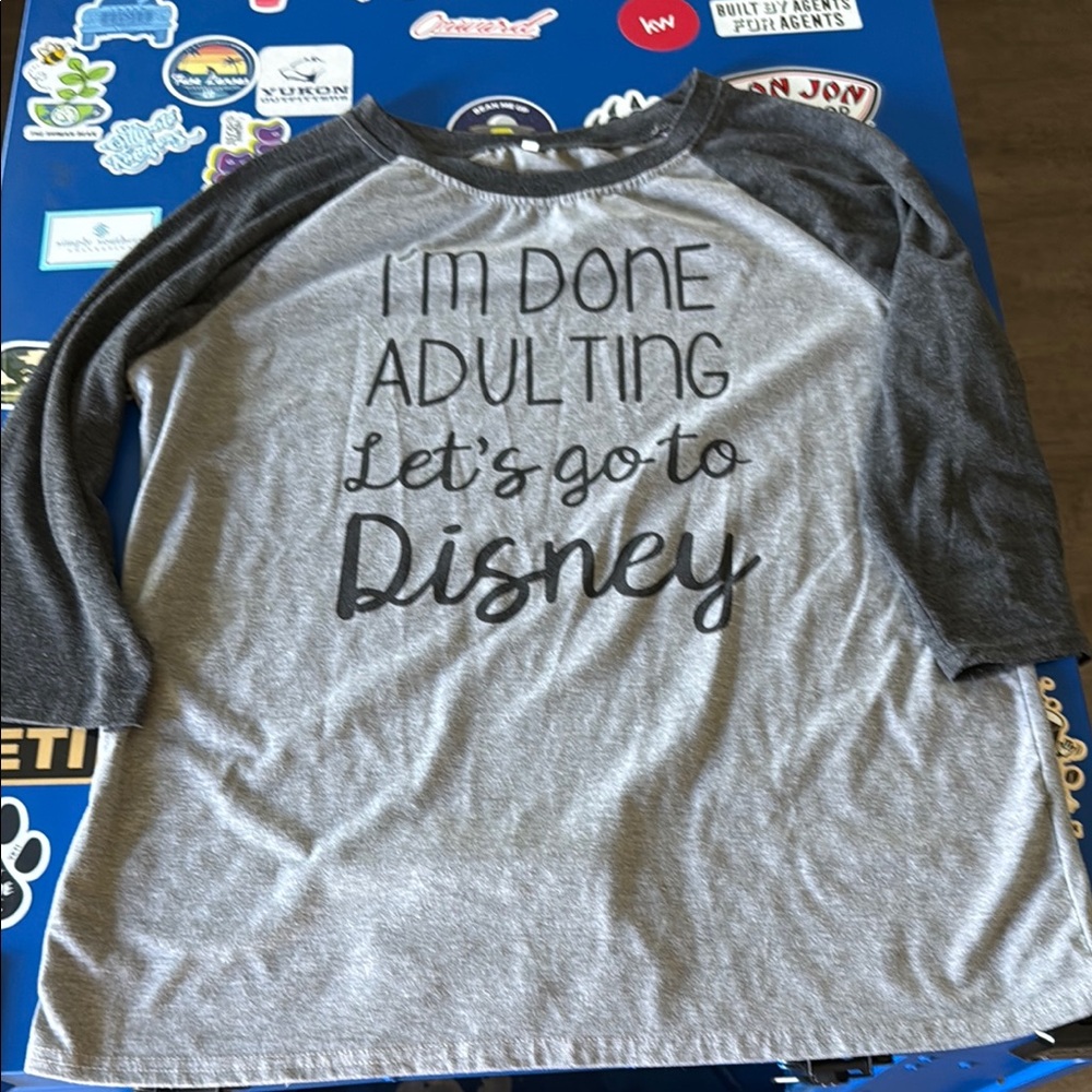 Women’s Size XL Shirt